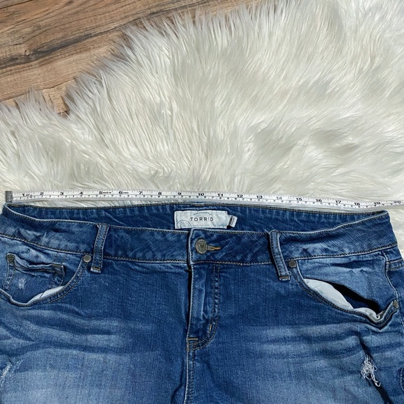 Torrid High Rise Distressed Jean Shorts - Picture 4 of 16